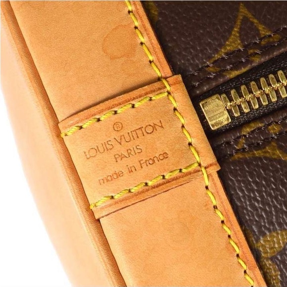 Beautiful Authentic Louis Vuitton Alma Monogram Handbag - Picture 5 of 9